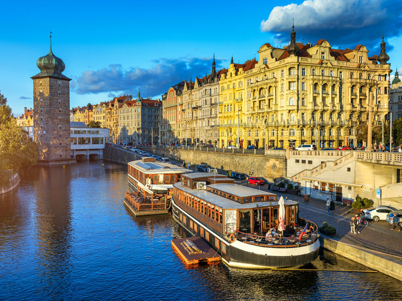 Uçaklı Orta Avrupa Masalı Turu Ajet Havayolları ile 7 Gece 8 Gün 2026 Dönemi