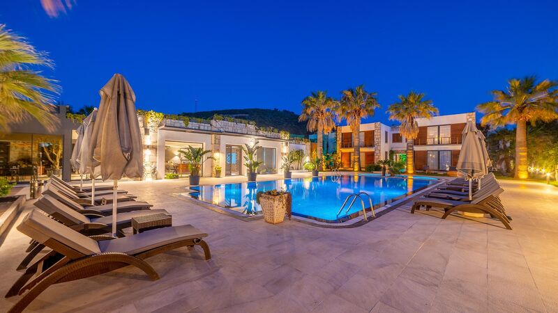 Moyo Luxury Boutique Hotel & Beach