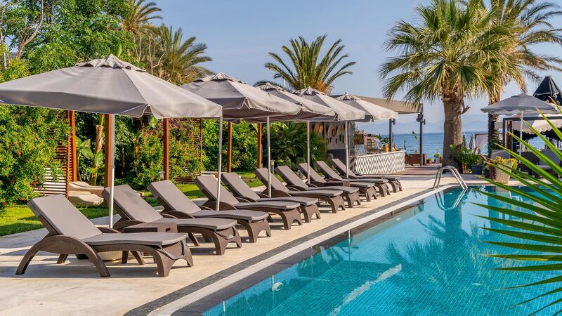 Moyo Luxury Boutique Hotel & Beach