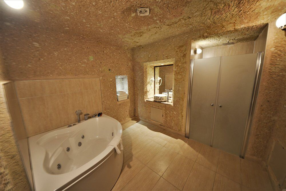 Dedeli Hotel