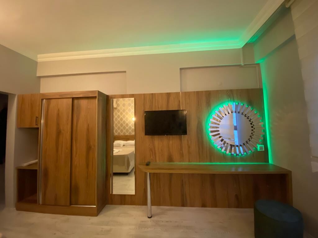 Grand 53 Hotel