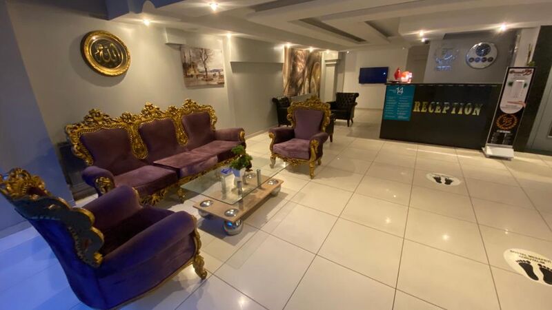 Grand 53 Hotel
