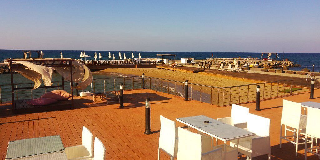 Ada Beach Hotel