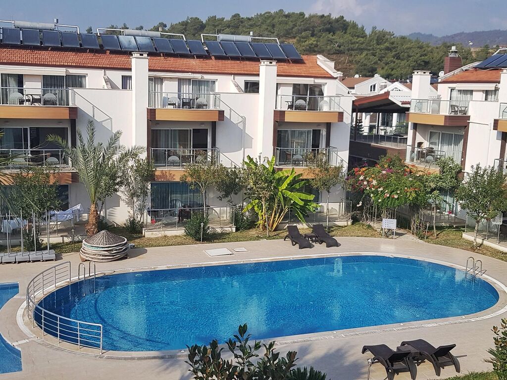 Golden Life Blue Green & Pasham Residence