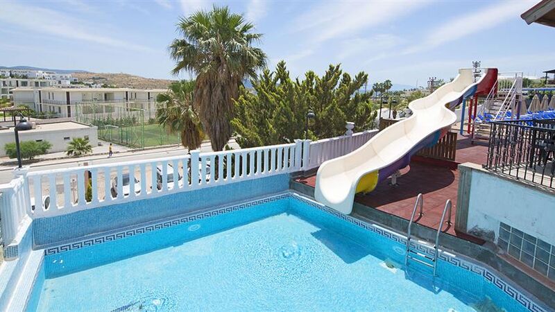 Smart Holiday Hotel