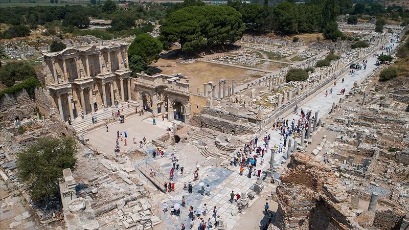 İzmir Çeşme Alaçatı Efes Şirince Turu